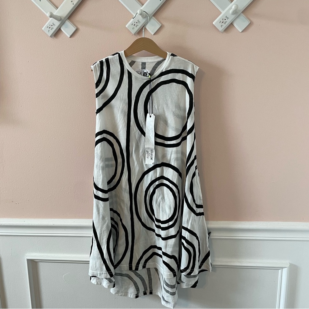 NUNUNU Dress Circle 360 white + black Size 6-7Y kids